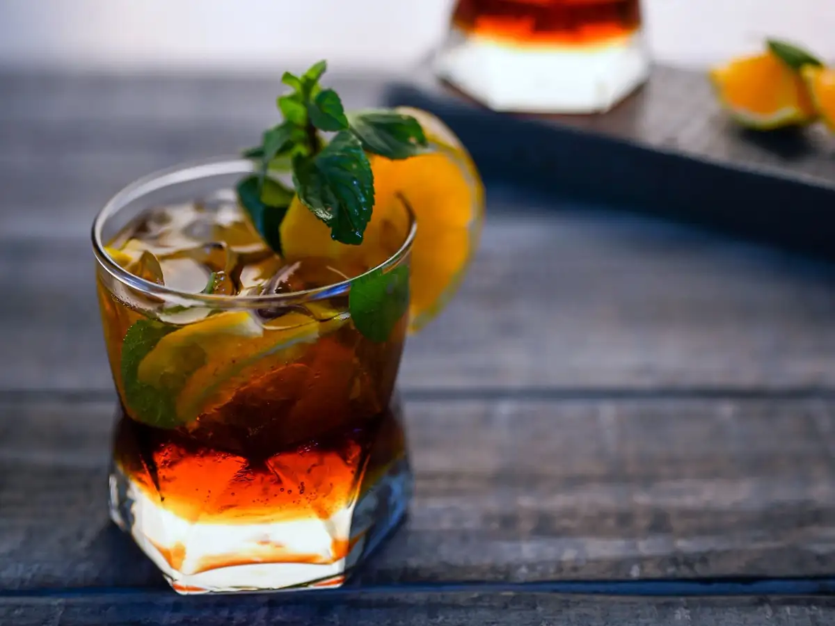 rum-alcohol-cocktail